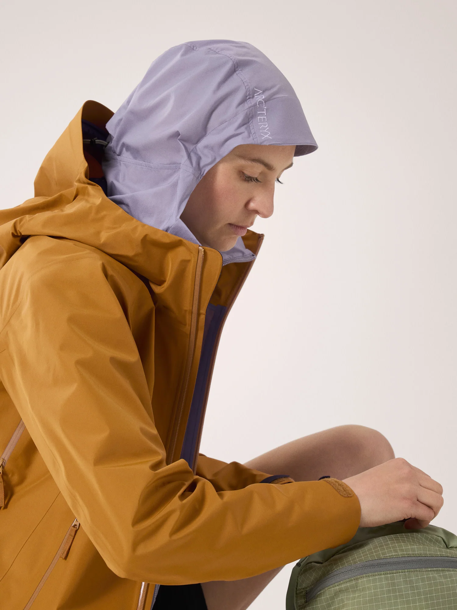 Atom Lightweight Hoody Women's - Image 5