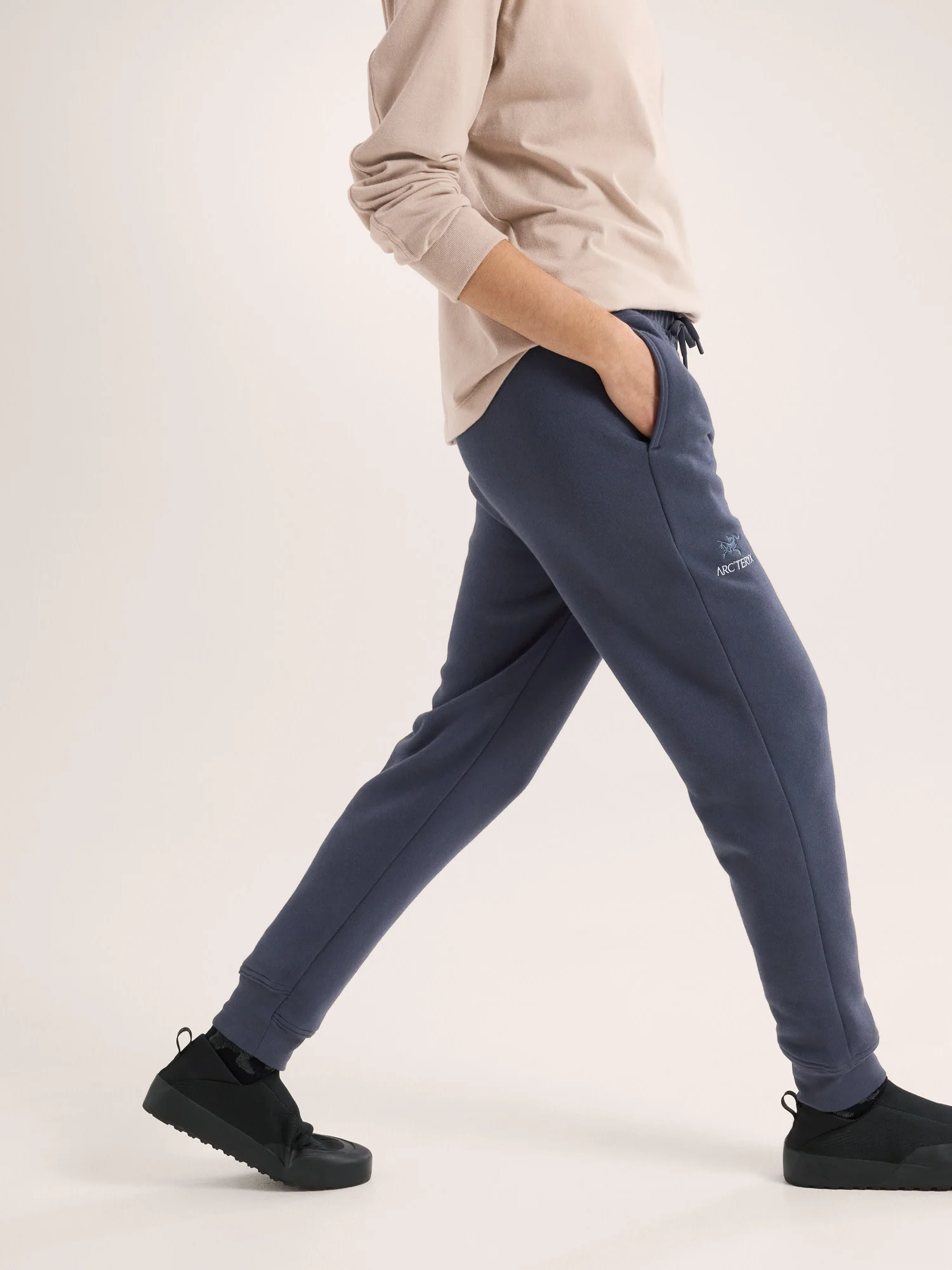 Emblem Fleece Jogger Women's - Image 5