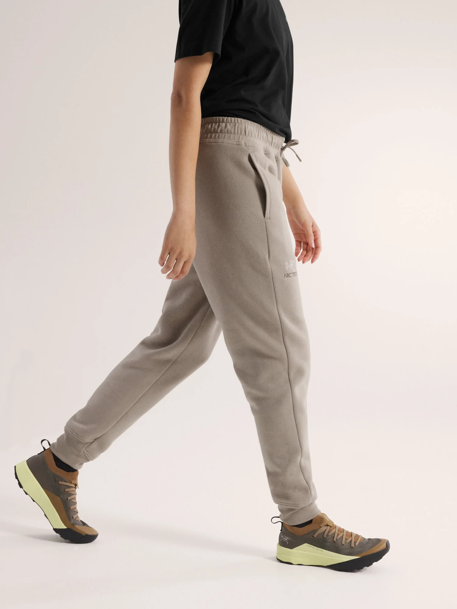 Emblem Fleece Jogger Women's - Image 5