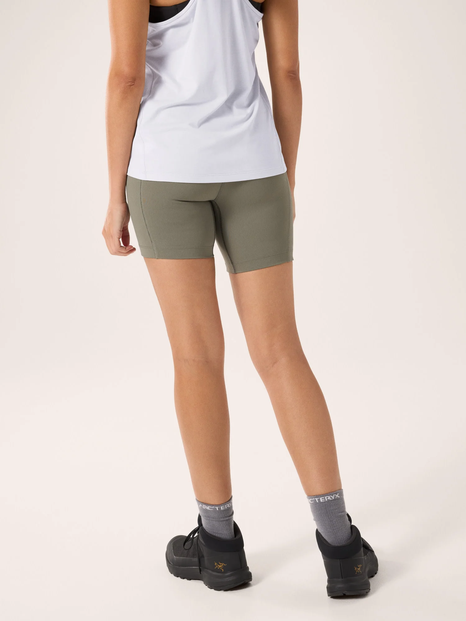 Essent High-Rise Utility Short 6"" Women's - Image 5