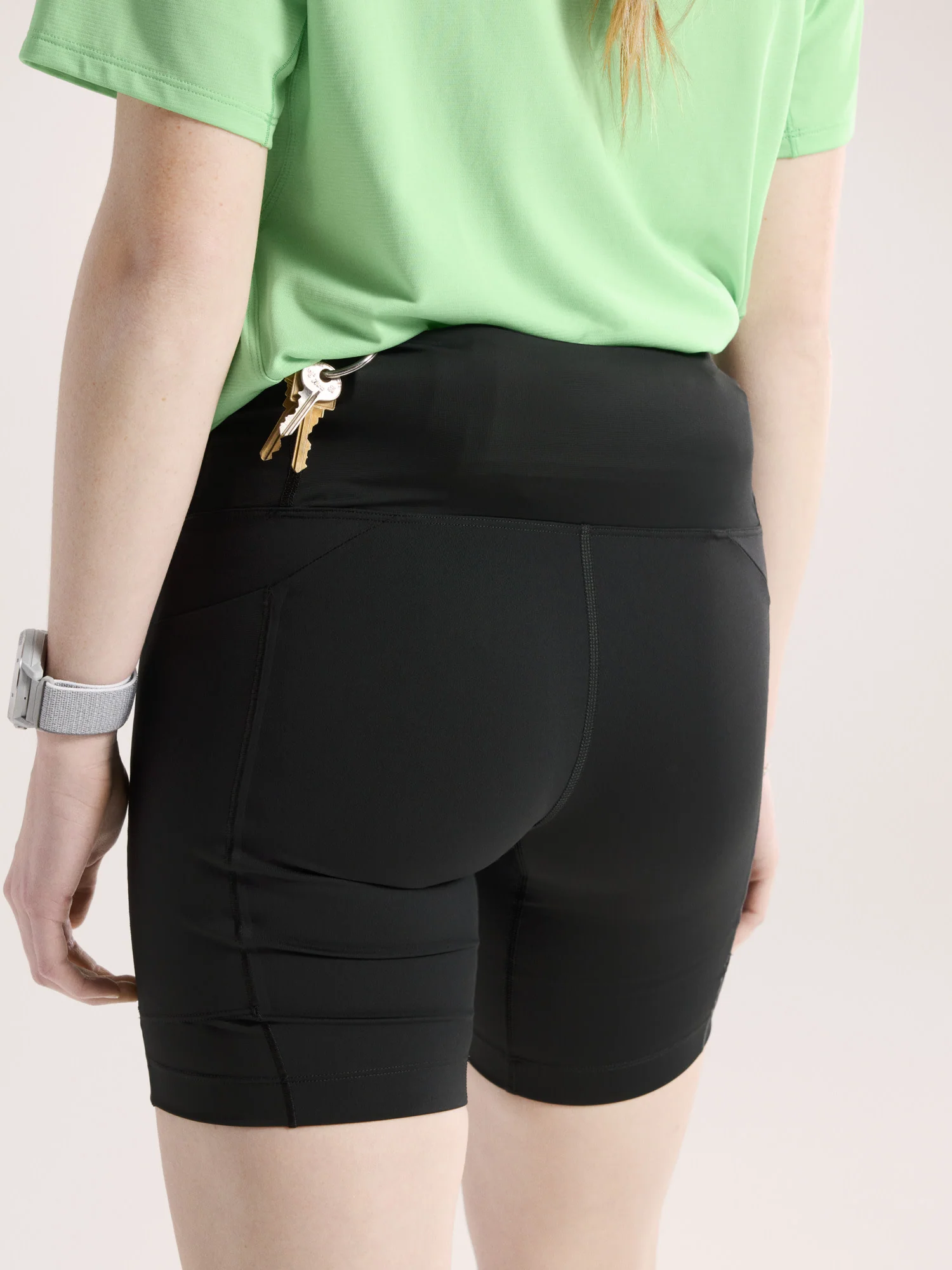 Essent High-Rise Utility Short 8" Women's - Image 4