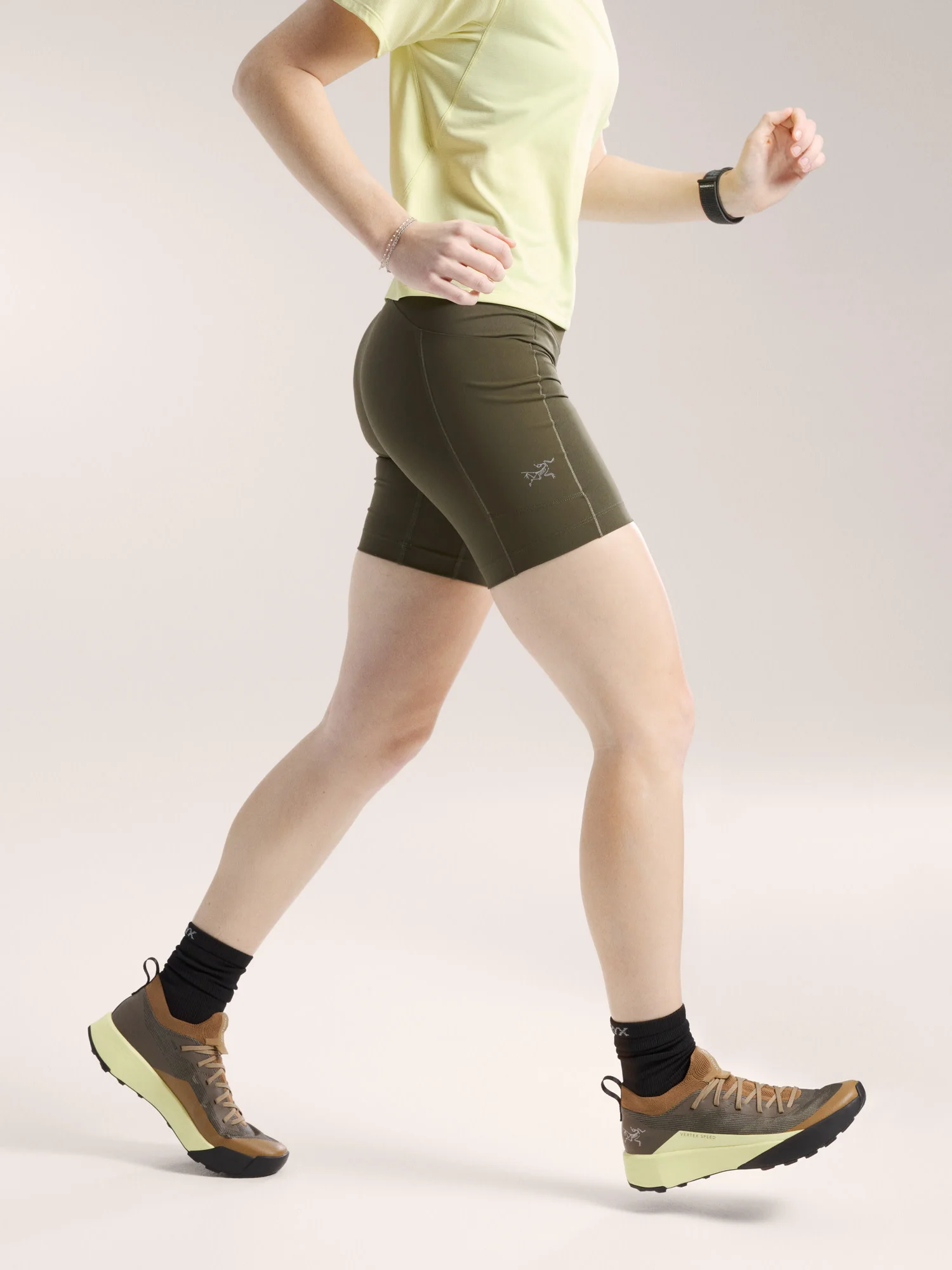 Essent High-Rise Utility Short 8" Women's - Image 5