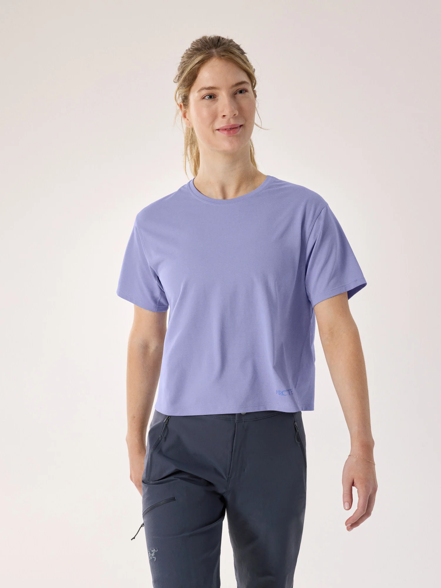 Taema Crop Logo T-Shirt Women's